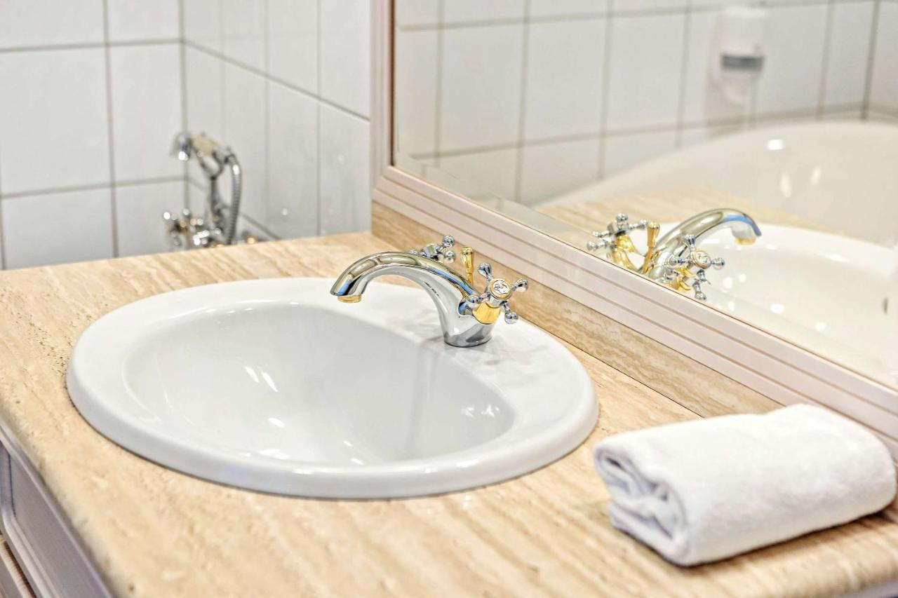 Sandtorgholmen - Western Signature Collection
