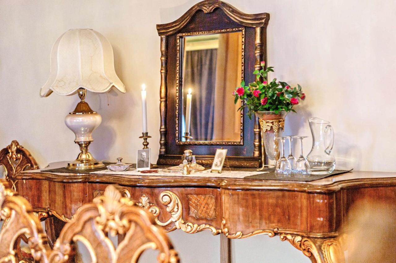 Sandtorgholmen - Western Signature Collection